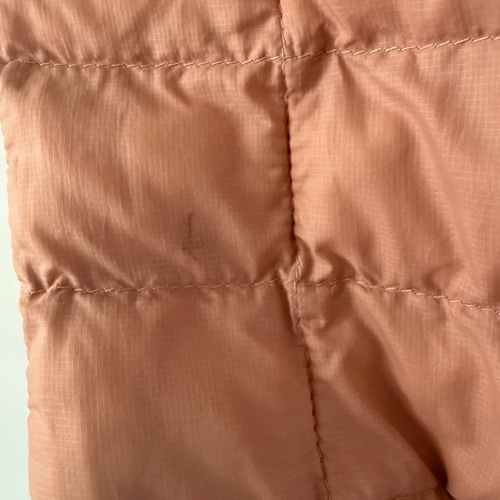 The North Face Girls Peach Quilted Puffer Jacket - Picture 13 of 13